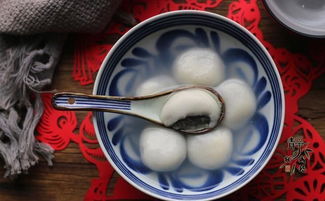 教你自制黑芝麻汤圆,馅料制作及和面方法都有详细介绍,别错过 