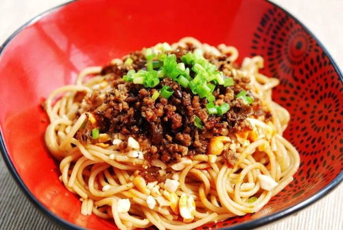 周云盛 以鸡为特色的面馆