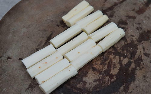 教你做道快手甜品菜,蜜汁山药条,寓意甜甜蜜蜜,小孩子很爱吃