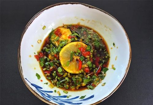 夏天鸡爪最好吃的做法,酸辣爽口入味,下酒下饭,越啃越过瘾