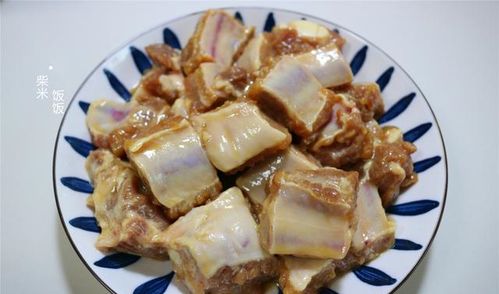 蒸排骨要试试,比红烧简单,鲜嫩入味又多汁,好吃零失败