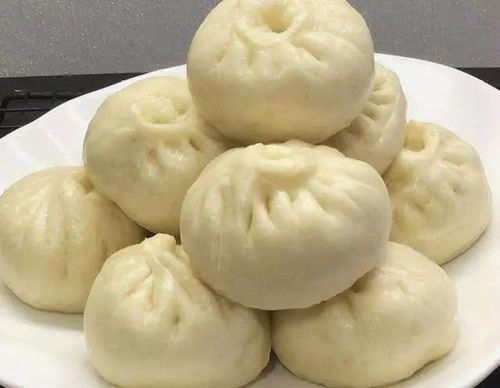 蒸包子时,记住这2个技巧,包子蓬松暄软,不塌陷,想不好吃都难