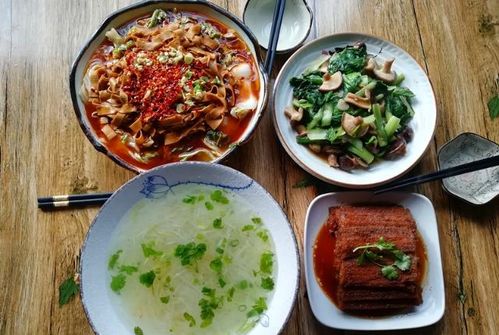 一家三口的周末晚餐,虽然没有肉,也能把家常小菜,做得有滋有味
