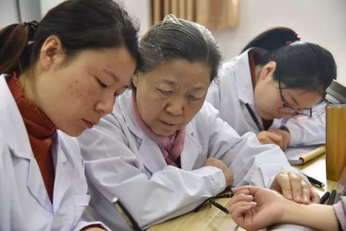 用褚姓冠名学术思想,是河南医生对这位名老中医的集体敬意