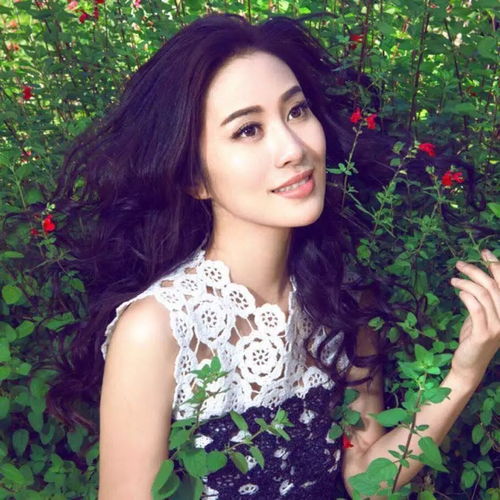 叶璇怎么胖成这样 穿卫衣还遮不住大肚子, 军姿站 却好乖巧