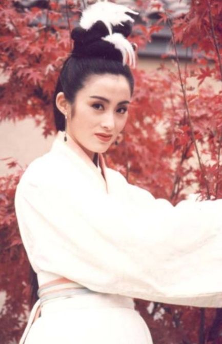 回顾一代女神张敏,当年被向华强弟弟玩弄后,不被人知的真相 