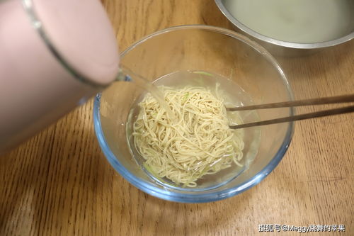 春节团圆饭的一道抢手拌菜,口彩好味道香,人多拌少了都不够吃