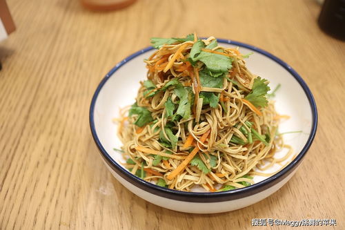 春节团圆饭的一道抢手拌菜,口彩好味道香,人多拌少了都不够吃