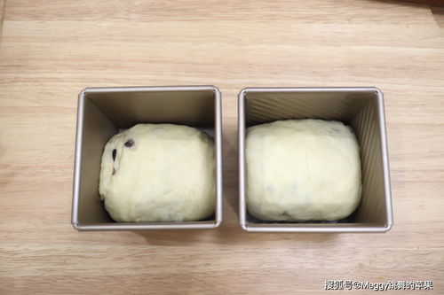 我做的蜜红豆吐司太好吃了,手撕着吃了半个,早餐轻松搞定不发愁