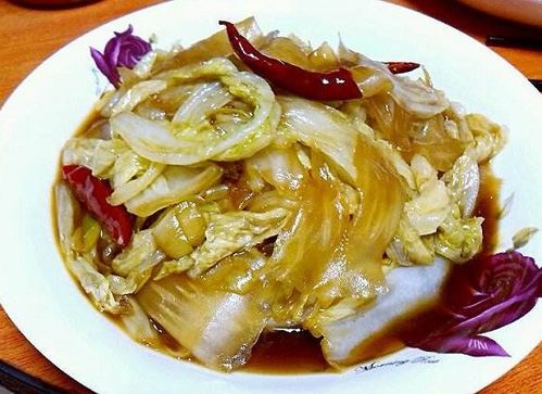 你炒的 醋溜白菜 为什么不好吃 原来是做错一步,难怪不脆爽