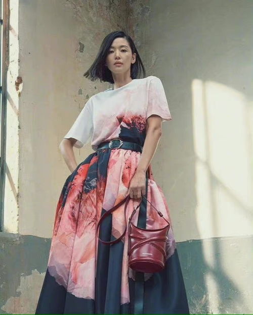 全智贤复出后首个顶奢代言太有排面 剪短发气场A炸,女神脸消失