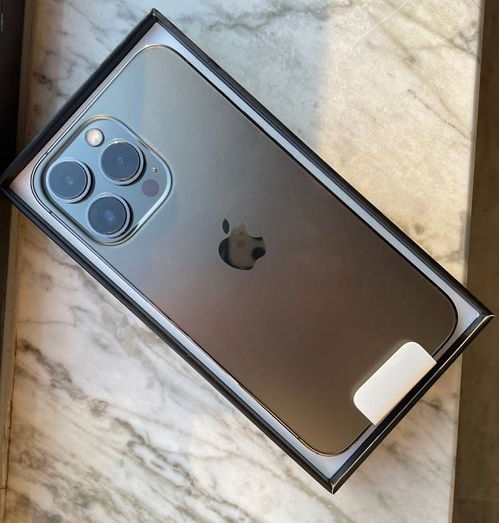 粉丝加800入手iPhone13Pro,体验之后感叹 真丝滑,加价也值