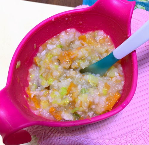 6个月娃添加辅食,感觉 无从下手 ,8个要点5个误区提前了解