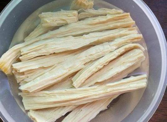 泡发腐竹,别再用冷水,学会这招只要10分钟,腐竹劲道无硬芯 温水 