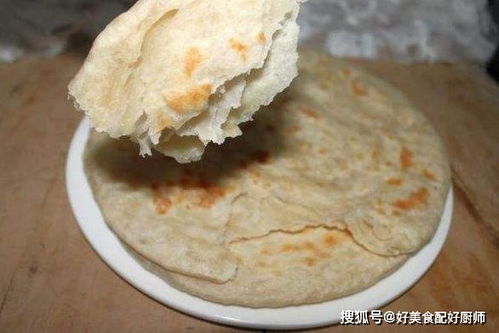 烙饼时,千万别直接下锅烙 多做1步,烙饼柔软有嚼劲,还起层 薄饼 