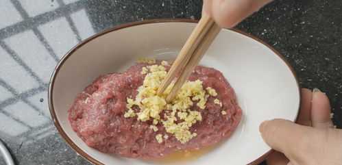 好吃不腻的早餐做法,卷一卷香味四溢,入口外酥里糯,吃着很过瘾
