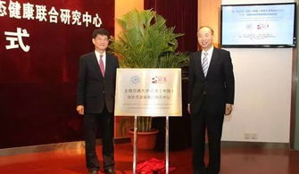 服用领先世界的减肥产品 臻萃舒 配合睡前拍150下肚子,一夜瘦7斤,毒排了,便通了,腰也细了,皮肤又白又嫩 时尚频道 