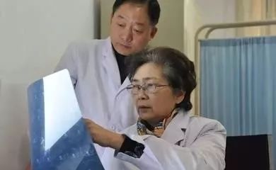 致敬伟大的逆行者 李兰娟
