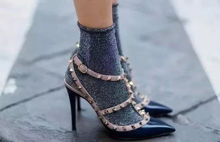 你说高跟鞋里穿袜子真丑 那是你没试过Tulle socks