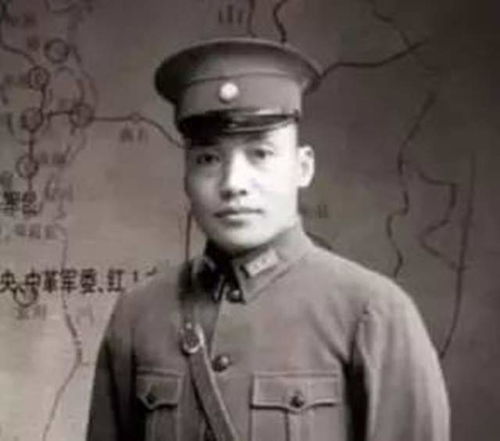 张振汉 被贺龙俘虏,给红军当教员,跟红军长征,建国后任副市长