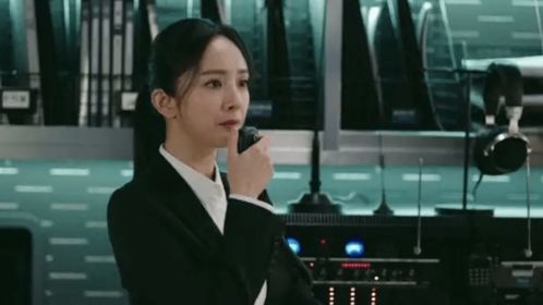 暴风眼 首播 杨幂台词功底被质疑,她的转型之作还能成功吗