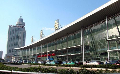 中国 最美 火车站,占地面积超10万平方米,依山傍水风景极美