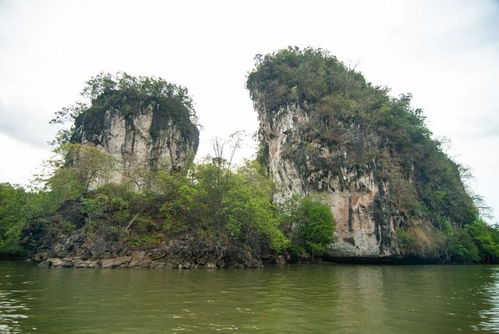 泰国甲米双峰标志来源景点,外表平平无奇,其实是个史前溶洞