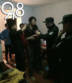 正吃饭 他一刀就下去了 昨夜 杭州男子持刀做出疯狂事