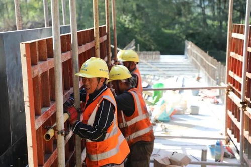 海南交控董事长黄兴海 全力推进环岛旅游公路项目进度