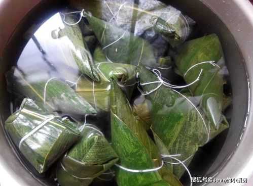 煮粽子有讲究,不要只会用水煮,做好4方面,粽子不夹生又香又糯
