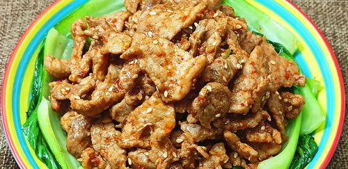 过年做一道 麻辣肉片 味道麻辣鲜香好吃过瘾,比水煮肉味道还好