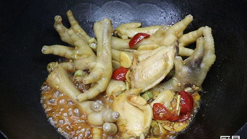 爱吃鸡爪的看过来,麻辣入味,软烂脱骨,一口一个很过瘾