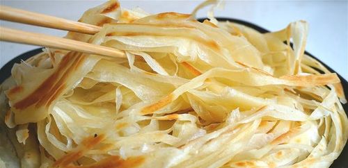 改良过的千丝手抓饼,层更多饼更酥脆柔软,凉了不硬口感好