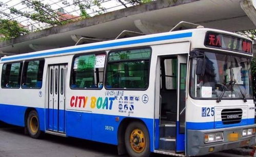 公交车站点播报语音那么准确,是司机人为操作,还是导航定位