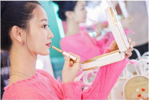 小蚂蚁X小奥汀活力邂逅 蚁起玩色出圈