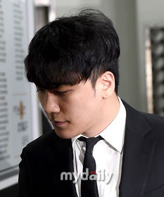 组图 胜利现身法院出席拘留前审讯 将决定是否被拘留