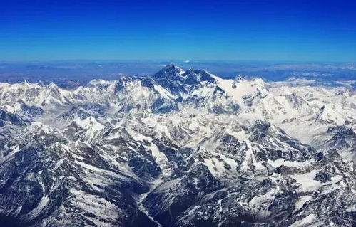 穿八千块一件的始祖鸟爬喜马拉雅,是种怎样的体验