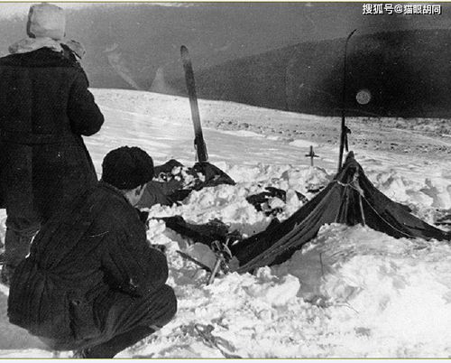雪山奇案 乌拉尔山 迪亚特洛夫 事件 9名登山者集体在雪山离奇惨死 死因不明