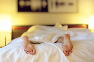 睡前按摩脚上的三个穴位,能让你快速入睡