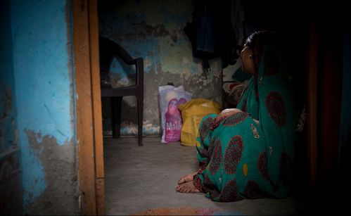 印度少女遭人性侵喂酸液致死 