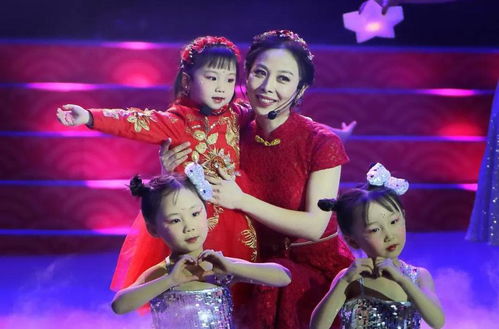 中国航天员的春节祝福 太空女教师王亚平新春献歌 