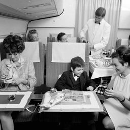 20世纪60年代的飞机头等舱 看起来不输(20世纪60年代初)