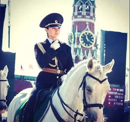 俄罗斯女骑警的面值爆表 日本网友:太美了!我真的很想被她逮捕