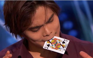 华裔小伙夺达人秀冠军赢680万元奖金 纸牌戏法让所有人看懵(达人秀华裔魔术师)