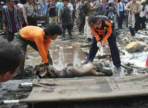 现场图片 印尼客机坠毁131人丧生 