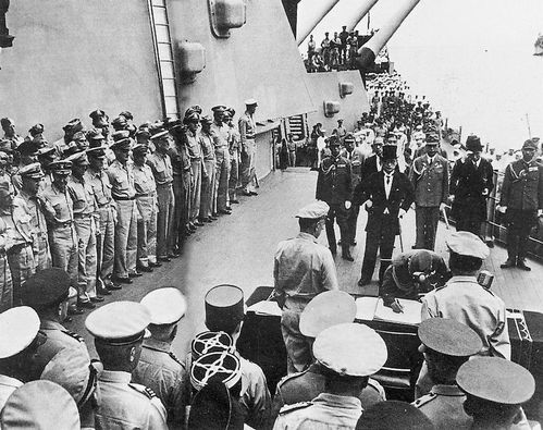 1945年8月15日本投降 美国对日单独占领 日本天皇走下神坛(日本投降)