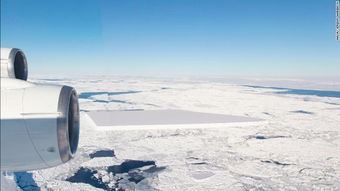 NASA在南极发现一座整齐的矩形冰山（图）(NASA南极)