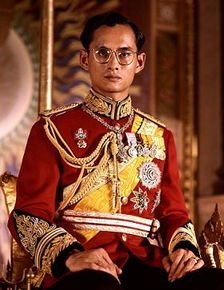 泰国国王普密蓬(Bhumibol Adulyadej)88岁(泰国国王普密蓬逝世)