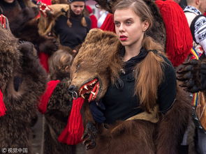罗马尼亚民众穿熊皮游行 旨在驱赶恶灵 