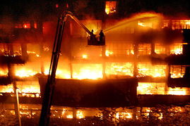 兰州商业广场火灾市民出行受阻
